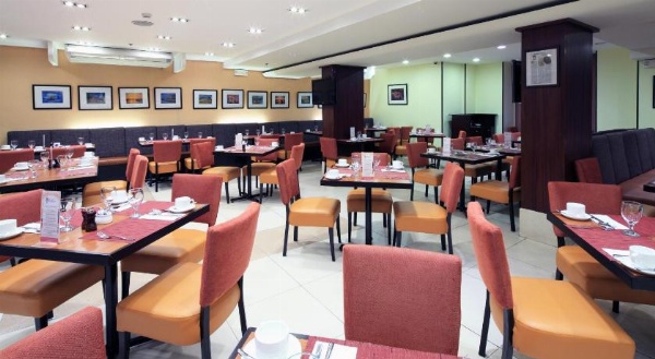 Microtel Inn & Suites By Wyndham Manila/At Mall Of Asia image 28